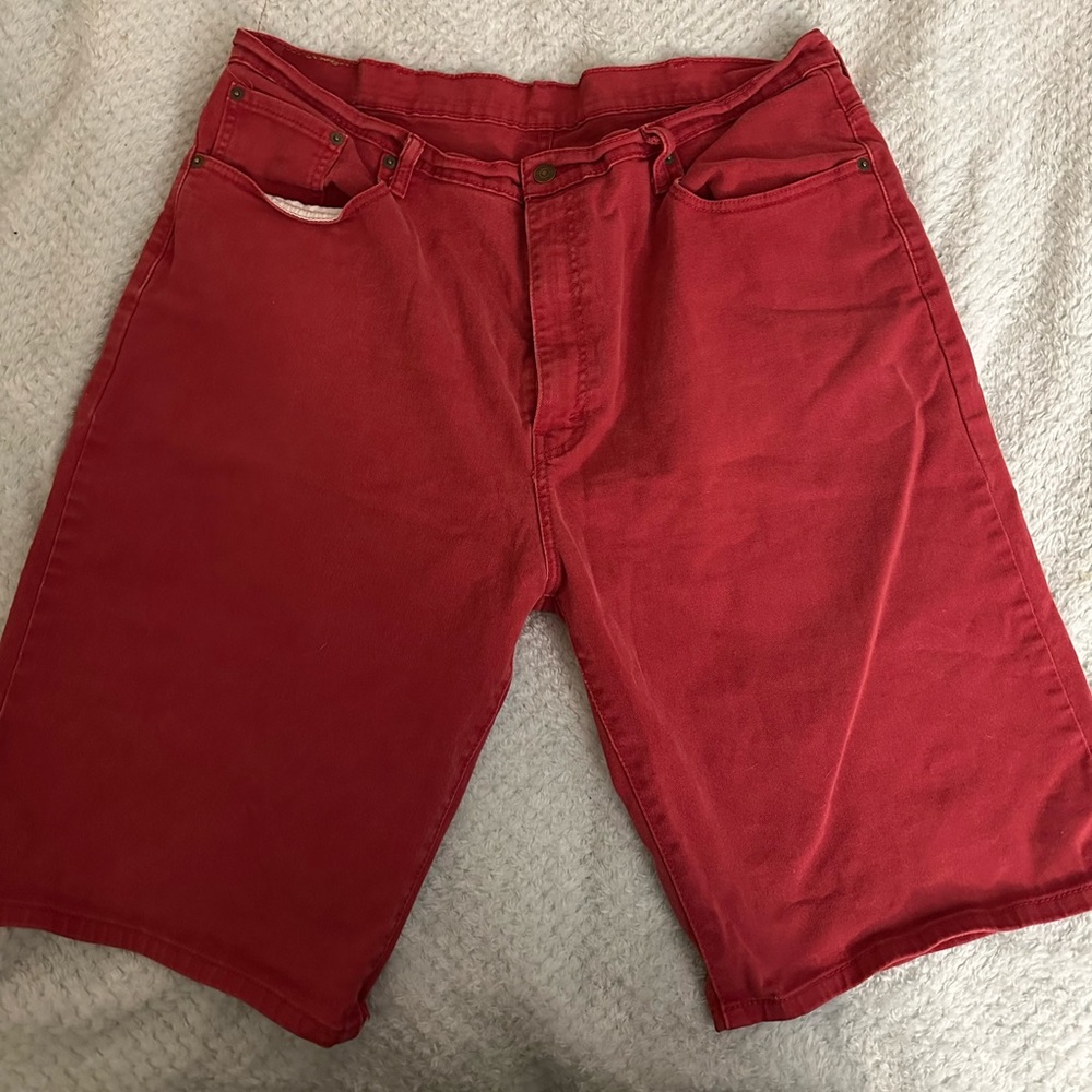 Levi’s 569 red Jean shorts size W40